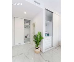 Villa con Piscina Privada en Torrevieja