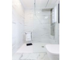 Villa con Piscina Privada en Torrevieja