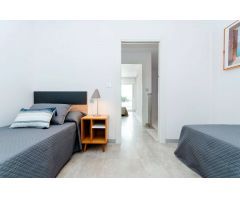 Villa con Piscina Privada en Torrevieja
