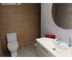 Encantadora Villa de Dos Plantas con Piscina Privada en San Fulgencio