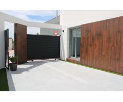 Encantadora Villa de Dos Plantas con Piscina Privada en San Fulgencio