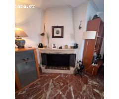 Apartamento encantador  de 4 habitaciones en la Avenida principal de Catral.