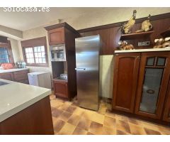 Mansion Rústica de 400m2 en Venta en Catral: Una Gran Propiedad Llena de Potencial
