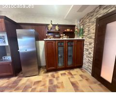 Mansion Rústica de 400m2 en Venta en Catral: Una Gran Propiedad Llena de Potencial