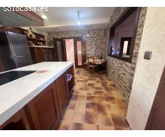Mansion Rústica de 400m2 en Venta en Catral: Una Gran Propiedad Llena de Potencial