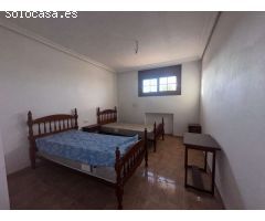 Mansion Rústica de 400m2 en Venta en Catral: Una Gran Propiedad Llena de Potencial