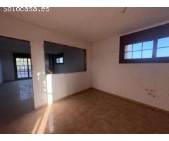 Mansion Rústica de 400m2 en Venta en Catral: Una Gran Propiedad Llena de Potencial