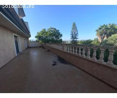 Mansion Rústica de 400m2 en Venta en Catral: Una Gran Propiedad Llena de Potencial