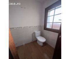 Mansion Rústica de 400m2 en Venta en Catral: Una Gran Propiedad Llena de Potencial
