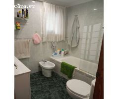 Piso de 3 Dormitorios, en 1ª Planta en Venta en Dolores