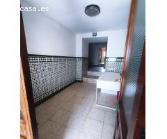 SE VENDE AMPLIA CASA CON BUHARDILLA EN CAZALLA DE LA SIERRA