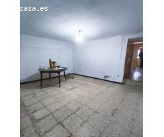 SE VENDE AMPLIA CASA CON BUHARDILLA EN CAZALLA DE LA SIERRA
