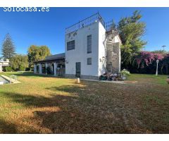 PARCELA DE 2600 METROS CON CHALET