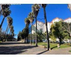 PISO 3 HABITACIONES + 2 BAÑOS AV. DE ARCOS