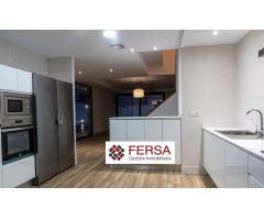 FERSA INMOBILIARIA VENDE EN EXCLUSIVA CHALET PAREADO CON PISCINA PRIVADA