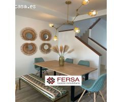 FERSA INMOBILIARIA VENDE EN EXCLUSIVA CHALET PAREADO CON PISCINA PRIVADA
