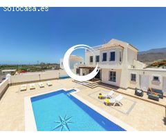 Villa de Lujo en Venta en Adeje, Santa Cruz de Tenerife