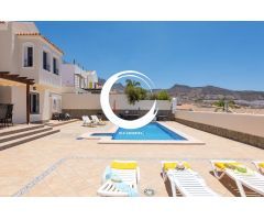 Villa de Lujo en Venta en Adeje, Santa Cruz de Tenerife