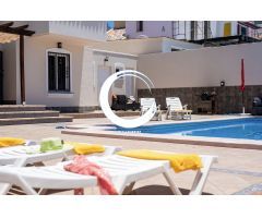 Villa de Lujo en Venta en Adeje, Santa Cruz de Tenerife