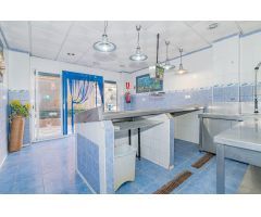 ¡Oportunidad de Negocio Única! Pescadería con Tradición y Clientela Fiel en Venta