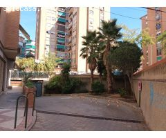 Garaje cerrado en Granada zona Zaidin, 13 m. de superficie. ¡¡ La mejor inversión !!