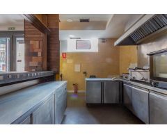 ESPECTACULAR RESTAURANTE LISTO PARA SER RENTABLE.ES IDEAL COMO INVERSIÓN PARA ALQUILER ALTO GARANTIZ