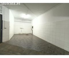 Garaje cerrado en Granada zona Zaidin, 12.80 m. de superficie.