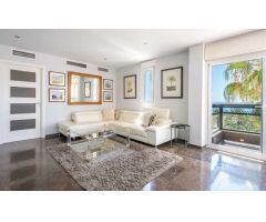 Apartamento Playa de lujo la Carihuela/Torremolinos cerca de Puerto Marina en Benalmádena