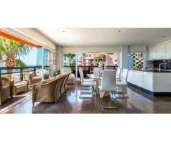 Apartamento Playa de lujo la Carihuela/Torremolinos cerca de Puerto Marina en Benalmádena
