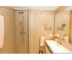 Apartamento Playa de lujo la Carihuela/Torremolinos cerca de Puerto Marina en Benalmádena