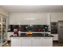 Apartamento Playa de lujo la Carihuela/Torremolinos cerca de Puerto Marina en Benalmádena