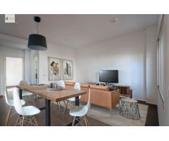 APARTAMENTO-DÚPLEX CON TERRAZA Y PISCINA