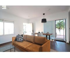 APARTAMENTO-DÚPLEX CON TERRAZA Y PISCINA