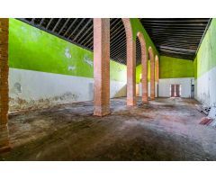 MAGNIFICA BODEGA EN EL CENTRO DE CHICLANA