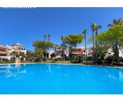 Apartamento en urbanización privada con piscinas en La Barrosa