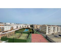 SE VENDE PISO EN JEREZ, PUERTA DEL SUR, BAJO CON DOS PATIOS.