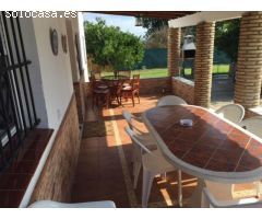 Chalet de 3 dormitorios y piscina en la Rana Verde