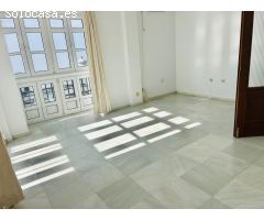 Piso de 3 dormitorios con patio en el Centro de la ciudad