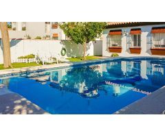 Chalet con piscina en Costa Sancti Petri