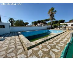 Parcela de 4.000 m2 con 2 viviendas tipo chalet