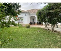 Chalet de 3 dormitorios con piscina en Palillejo
