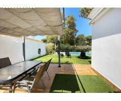 Chalet con piscina en el Pago Melilla