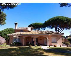 ESPECTACULAR CHALET EN CERROMOLINO
