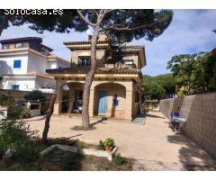 Chalet en la Playa de la  Barrosa, muy cercano al mar