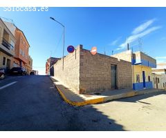 Terreno Urbano esquinero en La Llosa
