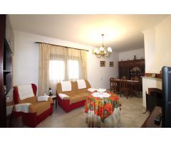 CASA DE UNA PLANTA CON JARDIN