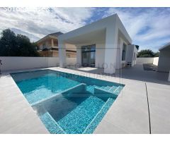 Fantástico chalet en venta en Urbanización La Sima