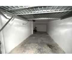 GARAJE GRANDE CERRADO DE 24M2 CON ACCESO DE RAMPA