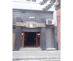Venta de local comercial en Cornellà de Llobregat