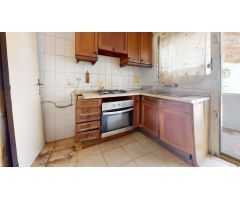 Se vende piso en Castelldefels (Barcelona).